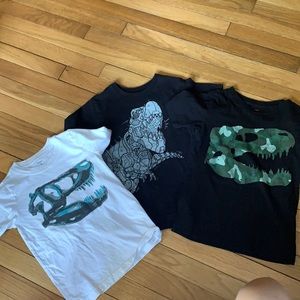 3 boys dinosaur t shirts size 5/6